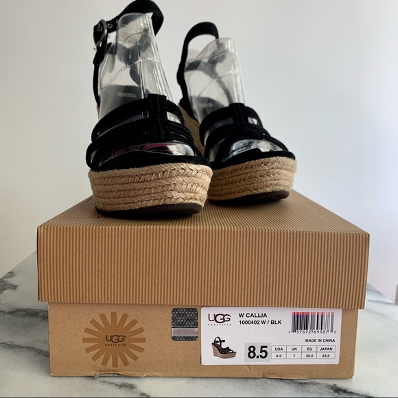 NWT UGG Australia strappy espadrille wedge sandals in black suede, with shoe box - Picture 6 of 7